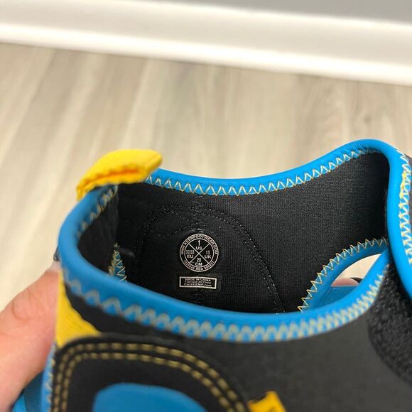 Keen Sandals Boys 1 Knotch Creek Blue, Black and Yellow Strappy - Picture 7 of 7